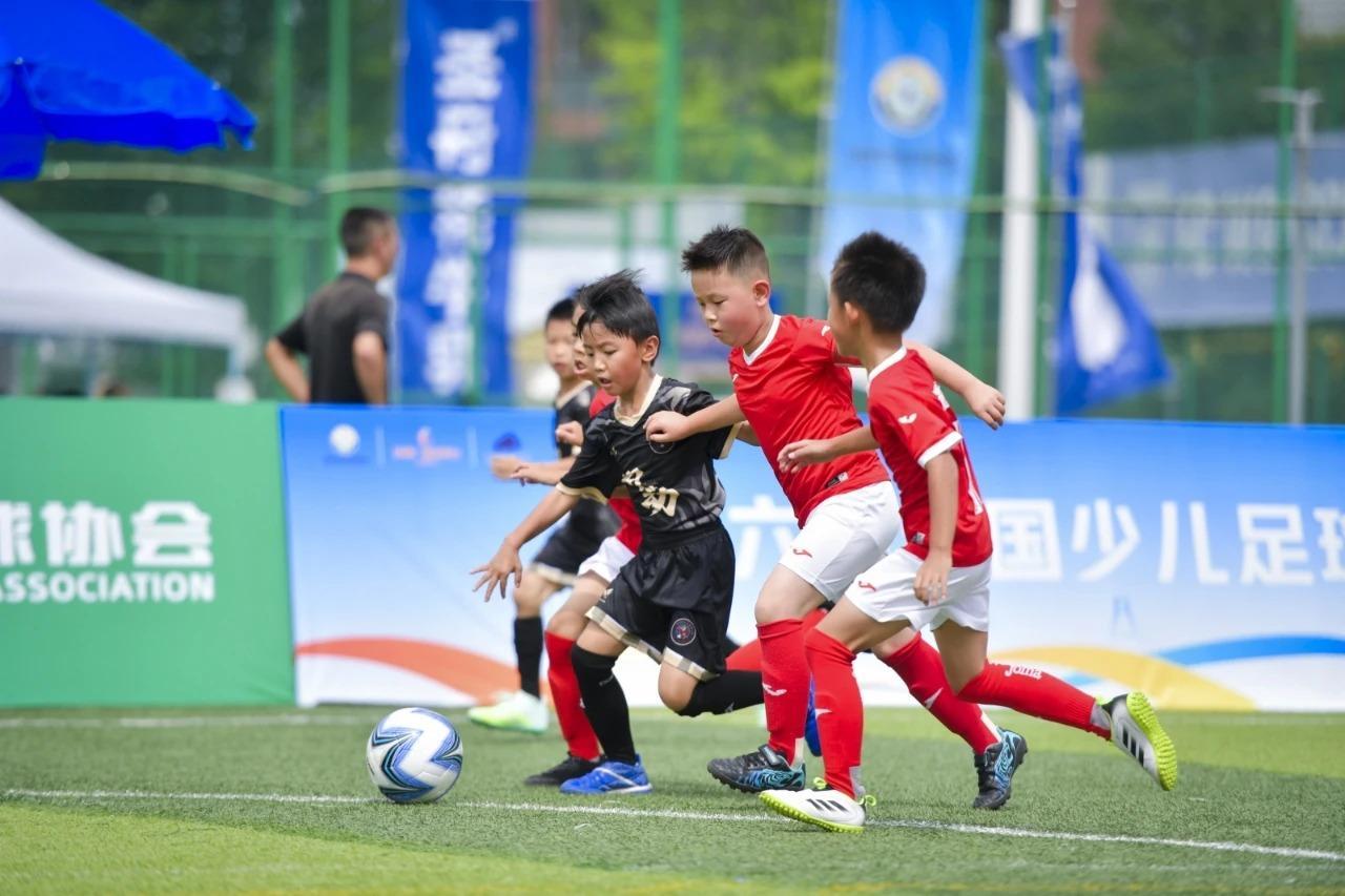 178体育直播在线观看-人民日报关注成都青训：这座西部城市，发展足球有妙招